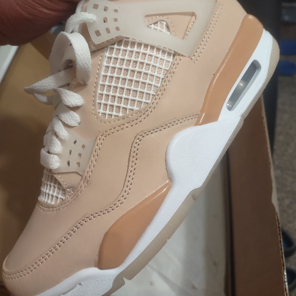 Jordan 4